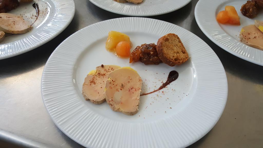 Logis Hotel Restaurant Cruzel Maurs Zewnętrze zdjęcie